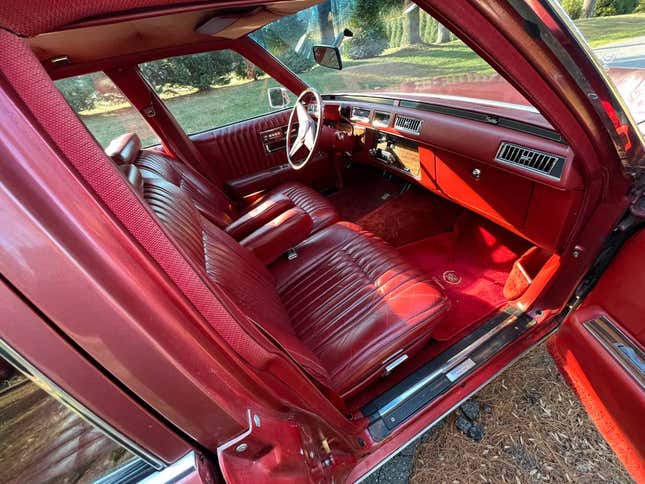 Image for article titled At $7,500, Would You Do A Lap Of Luxury In This 1976 Cadillac Seville?