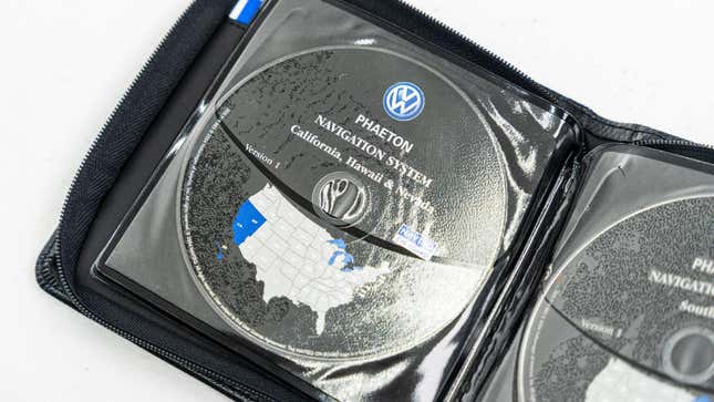 2004 Volkswagen Phaeton W12 navigation system CDs