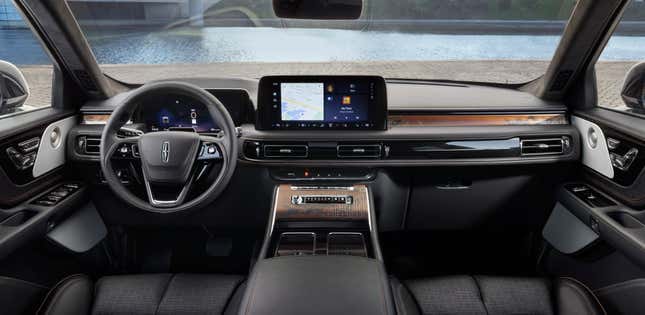 Dashboard of a 2025 Lincoln Aviator