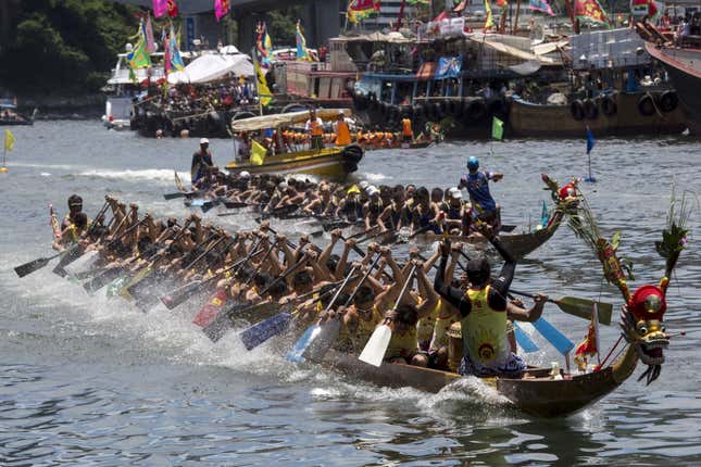 Add oil! The Dragon Boat Festival, in pictures