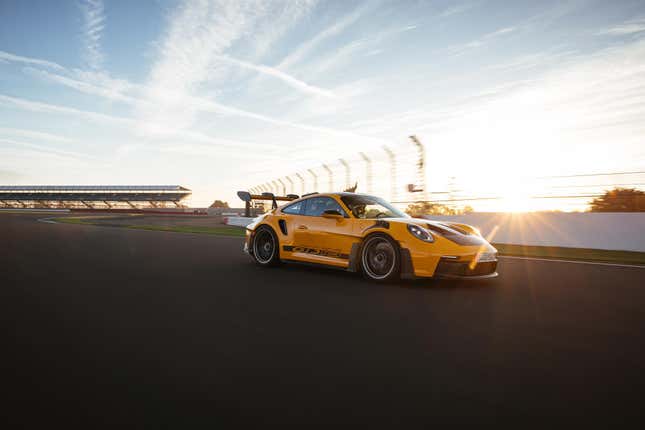 Image for article titled Every Ridiculous High-Tech Feature on the 2023 Porsche 911 GT3 RS