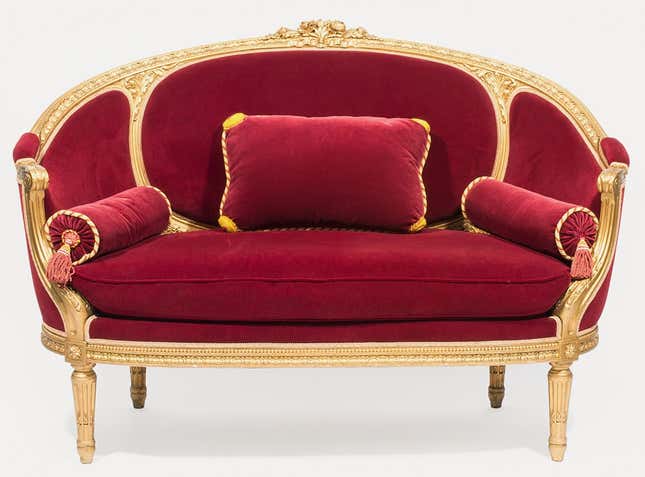 The Ritz Paris hotel is auctioning off 10,000 objects and antiques
