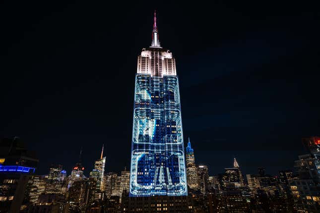 Image for article titled Star Wars and the Empire Took Over the Empire State Building