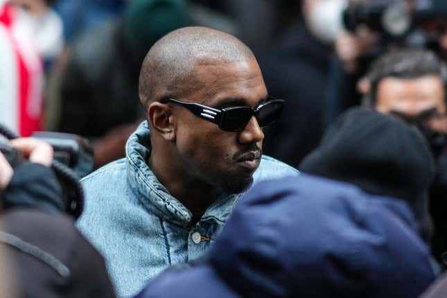 Image for article titled Is Kanye West A Billionaire Again Or Not? Here&#39;s the Tea