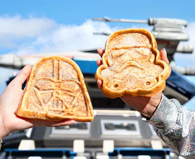 Image for article titled All the Out of This World Star Wars Snacks Coming to Disney Parks