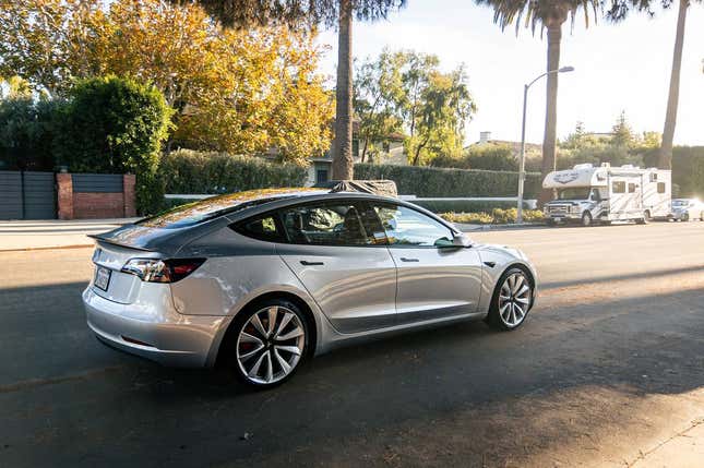 Image for article titled At $32,900, Is This 2018 Telsa Model 3 A Grand Performance?