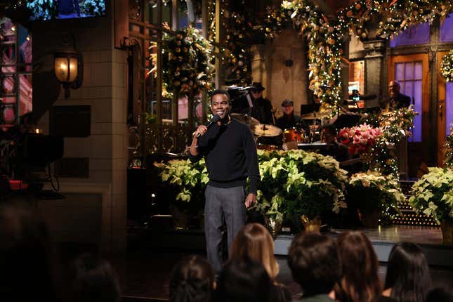 Image for article titled Everybody Hated Chris Rock&#39;s Predictable &#39;SNL&#39; Monologue. Is He So Over?