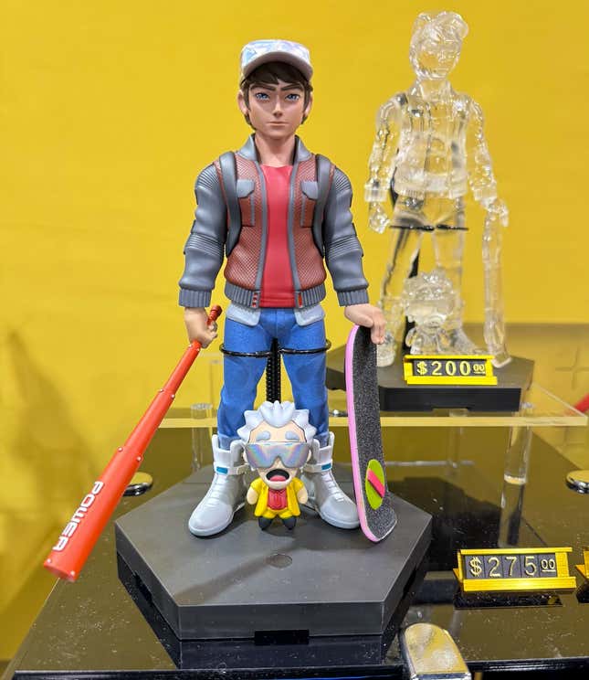 Image for article titled The Amazing Art and Toys We Loved at DesignerCon 2023