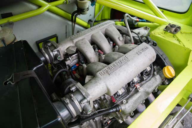 Renaultsport Clio V6 Trophy engine