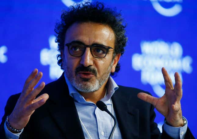 Image for article titled Photos: What everyone’s really saying at Davos, in body language