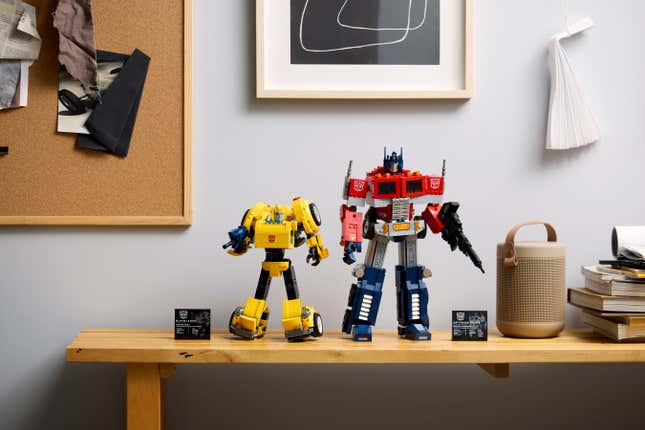 Image for article titled Lego&#39;s Next Transformers Set Brings Bumblebee to the Party