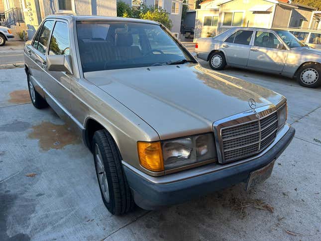 Image for article titled At $8,750, Is It High Time Someone Buys This Crazy High-Mileage 1987 Mercedes 190D?