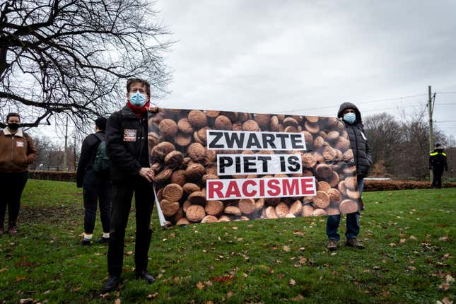 Image for article titled A Belgian City Had a Response to a Black Mrs. Claus That You Might Expect