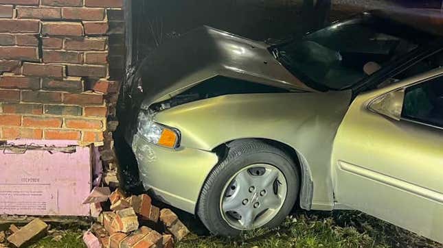 Image for article titled Drunk Teenage Girl Crashes Nissan Altima Into Police Barracks