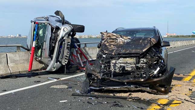 Image for article titled After Surviving A Car Crash, A Driver Plunged Off A Bridge To Save A Child From Drowning