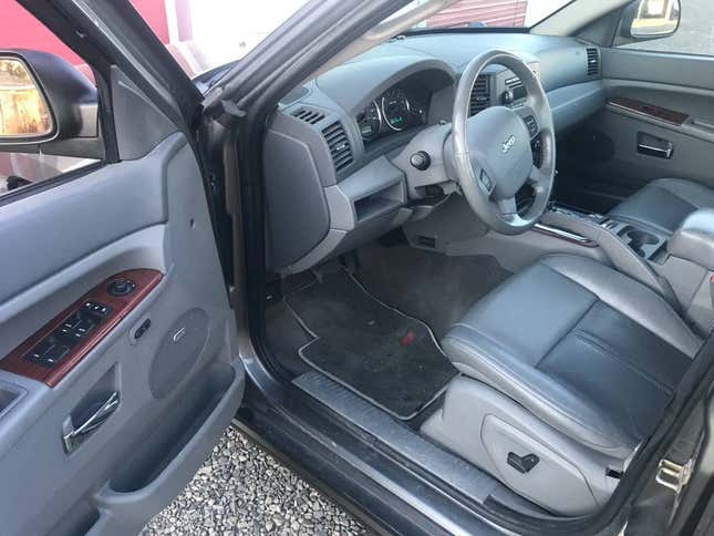 Image for article titled At $18,500, Is This 2007 Jeep Grand Cherokee Pickup A De… Wait, A What?