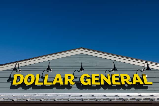 Image for article titled Dollar General is opening more stores while rival Family Dollar is closing 1,000