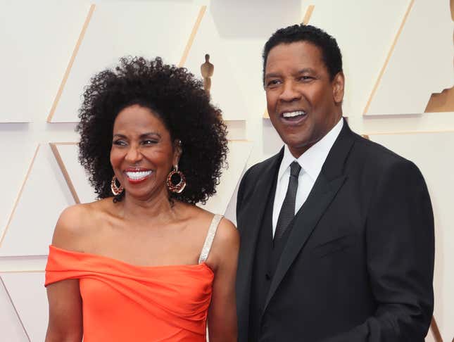 HOLLYWOOD, CALIFORNIA - MARCH 27: Pauletta Washington and Denzel Washington attend the 94th Annual Academy Awards at Hollywood and Highland on March 27, 2022 in Hollywood, California.