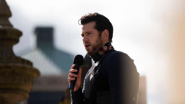 Ex-Steven Crowder Staffers Allege Pattern of Exposing His Genitals to Employees