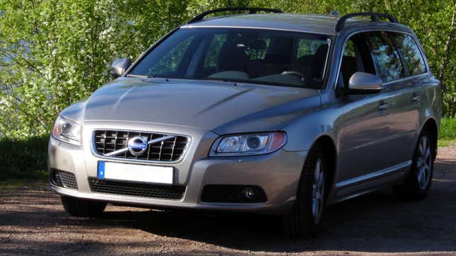 A beige Volvo V70