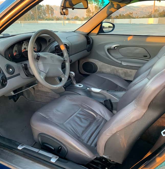 Image for article titled At $20,000, Is This Two-Pedal 1999 Porsche 911 Carrera An Automatic Good Deal?