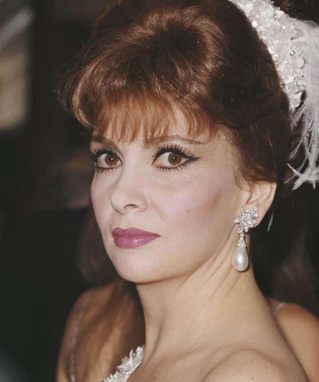 Gina Lollobrigida | Actress, Director, Producer, Writer, Music ...