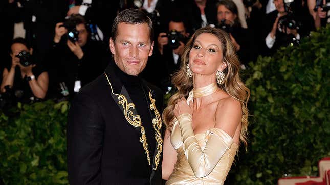 Image for article titled Decorated Quarterback Decides One More Year Alone with the Kids Won't Kill Wife