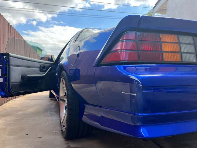 Image for article titled At $6,000, Is This 1992 Chevy Camaro RS An &#39;Arresting&#39; Deal?