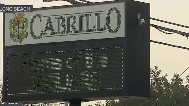 Image for article titled Long Beach Students Use T-Shirts to Spell Racial Slur Sparking Outrage