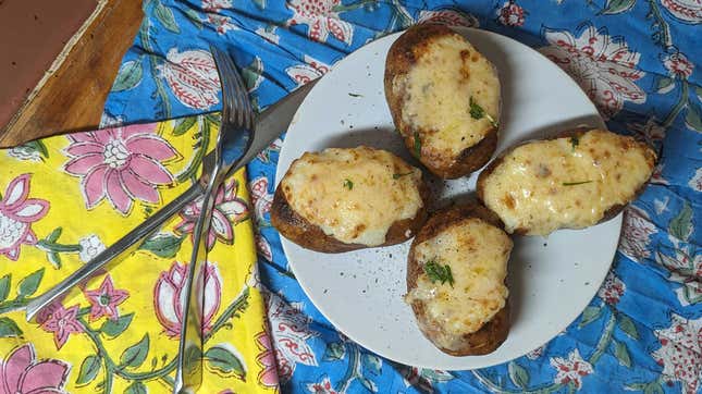 Image for article titled Why Twice-Baked Potatoes Are Better Than Mashed