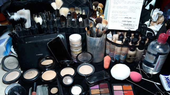 Image for article titled Potentially Harmful Chemicals in Lipstick & Mascara Could Soon Be Regulated by Congress