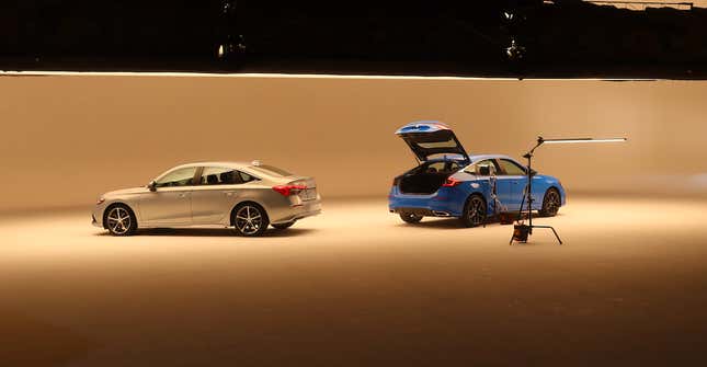 Image for article titled This Is The 2022 Honda Civic Hatchback And Yes It Comes With A Stick Shift