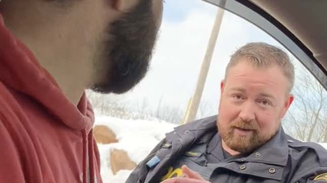 Image for article titled Cop Tells Freedom Convoy Protester He Supports Truckers &#39;100 Percent&#39; During Traffic Stop [Update]