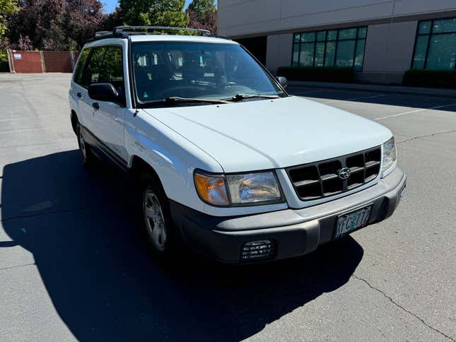 Image for article titled At $8,000, Could You See This 2000 Subaru Forester For The Trees?