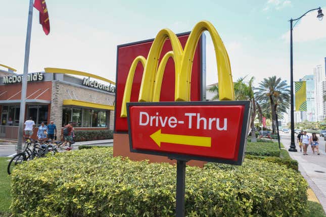 Image for article titled 6 fast food chains rolling out frozen drinks for summer