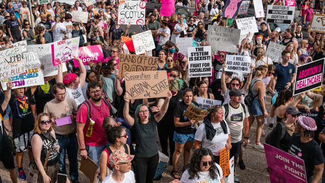 Kentucky Woman Challenges State's Abortion Ban for Very Valid Reason That She Doesn't Want to Be Pregnant