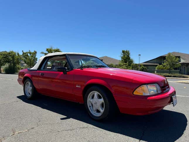 Image for article titled At $13,900, Does This 1993 Ford Mustang LX 5.0 Give You Goosebumps?