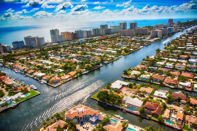 Fort Lauderdale et Pompano Beach, Floride vus d’en haut.