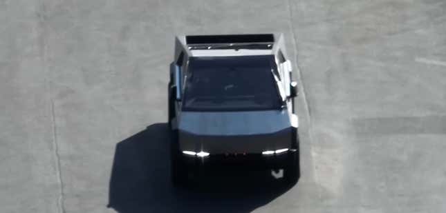 Image for article titled Tesla Cybertruck Spotted With Hilariously Huge Windshield Wiper
