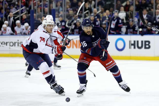 Rangers Hang On To Beat Capitals, End 4-game Skid