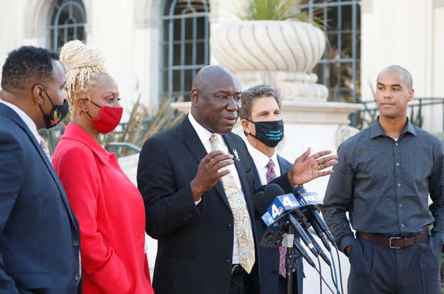 BEVERLY HILLS, CA - OCTOBER 27: Attorney Chris ONeal, plaintiff Lakisha Swift, attorney Benjamin Crump, Bradley Gage, and Lakishas boyfriend Joseph Nett, left to right, hold a news conference on the steps of Beverly Hills City Hall to discuss developments in a class action lawsuit filed against the city alleging racial profiling. Topics discussed include racial data behind recent arrests made by the Rodeo Drive Task Force, the new plaintiffs in the lawsuit, and a newly filed governmental claim and more. Beverly Hills City Hall on Wednesday, Oct. 27, 2021 in Beverly Hills, CA. 