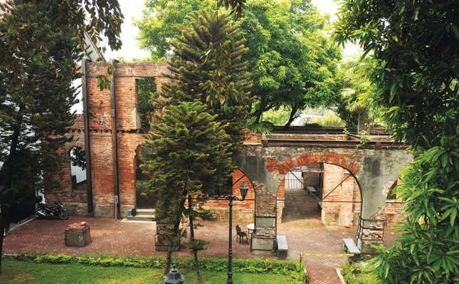 This image provided by the Philippine Department of Tourism shows Fort Santiago, Intramuros, Manila in 2022. The Philippines has long been interested in attracting Filipinos in the U.S. to come and add to the economy, but its incentives have mostly drawn retirees or immigrants catching up with relatives. Today, they are honing in on young Filipino American professionals who live on TikTok and Instagram. (Bien Bautista/Philippine Department of Tourism via AP)