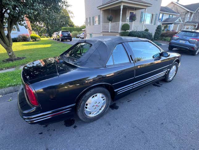 Image for article titled At $4,300, Does This 1992 Olds Cutlass Supreme Cut It?