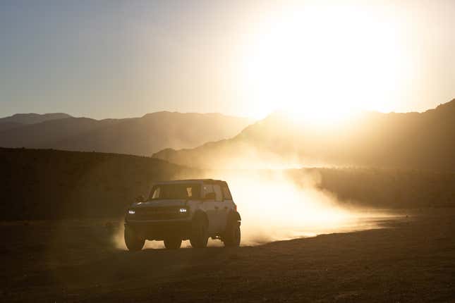 Image for article titled King of the Hammers Is Stupid Fun, Stupid Grueling, And Stupid Cool