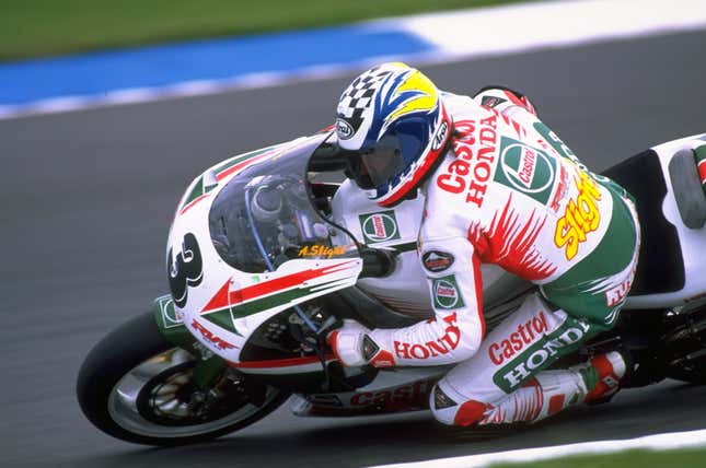 Aaron Slight of New Zealand riding on his Castrol Honda RVF RC45 during round three of the World Superbike Championships at Donington Park, England