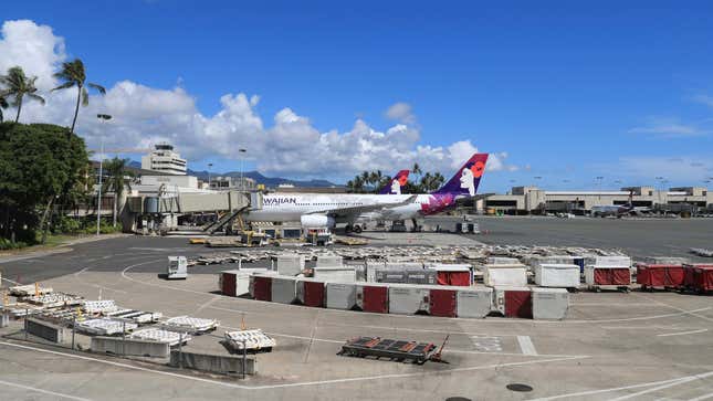 Image for article titled These Are Your Most Infuriating Flight Delay Horror Stories