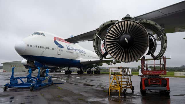 Image for article titled Here&#39;s How Often Airlines Replace the Jet Engines on Passenger Planes