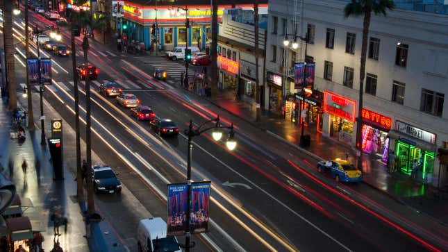 Image for article titled Civilian Enforcement of Traffic Laws Would Make L.A. Streets Safer: Study