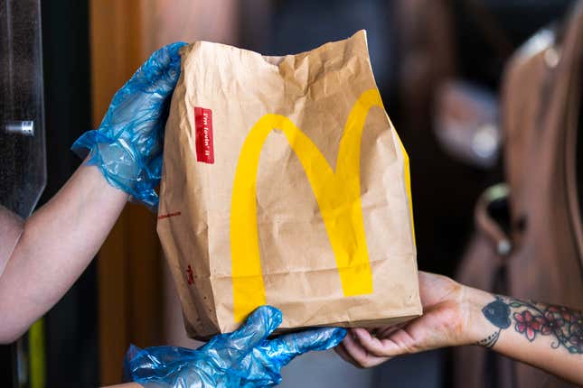 Imagen para el artículo titulado McDonald’s, Burger King, Taco Bell y otras siete cadenas de comida rápida clasificadas por servicio al cliente