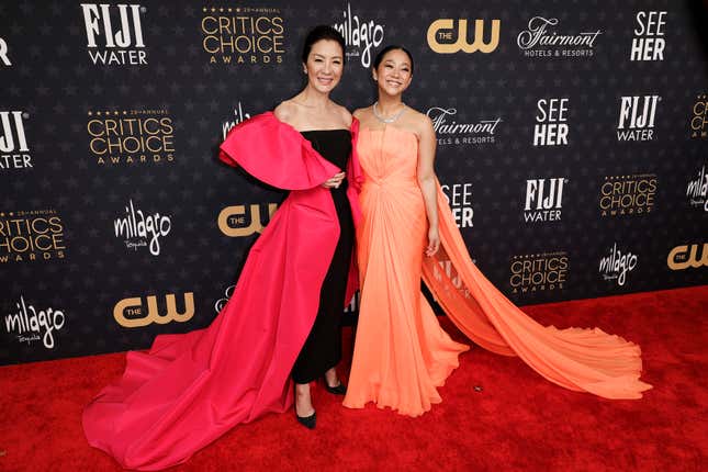 Critics Choice Awards red carpet: Catch all the glitz and glamour as the  stars arrive - ABC News